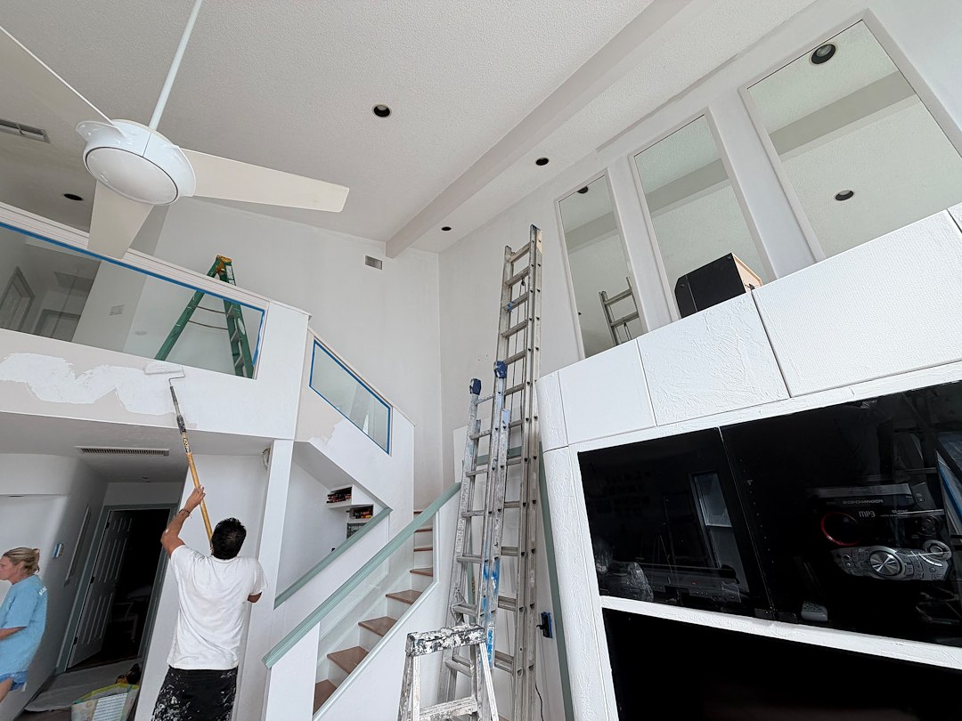 We helped Melissa with her tall walls on this Anna Maria interior painting project. Thumbnail